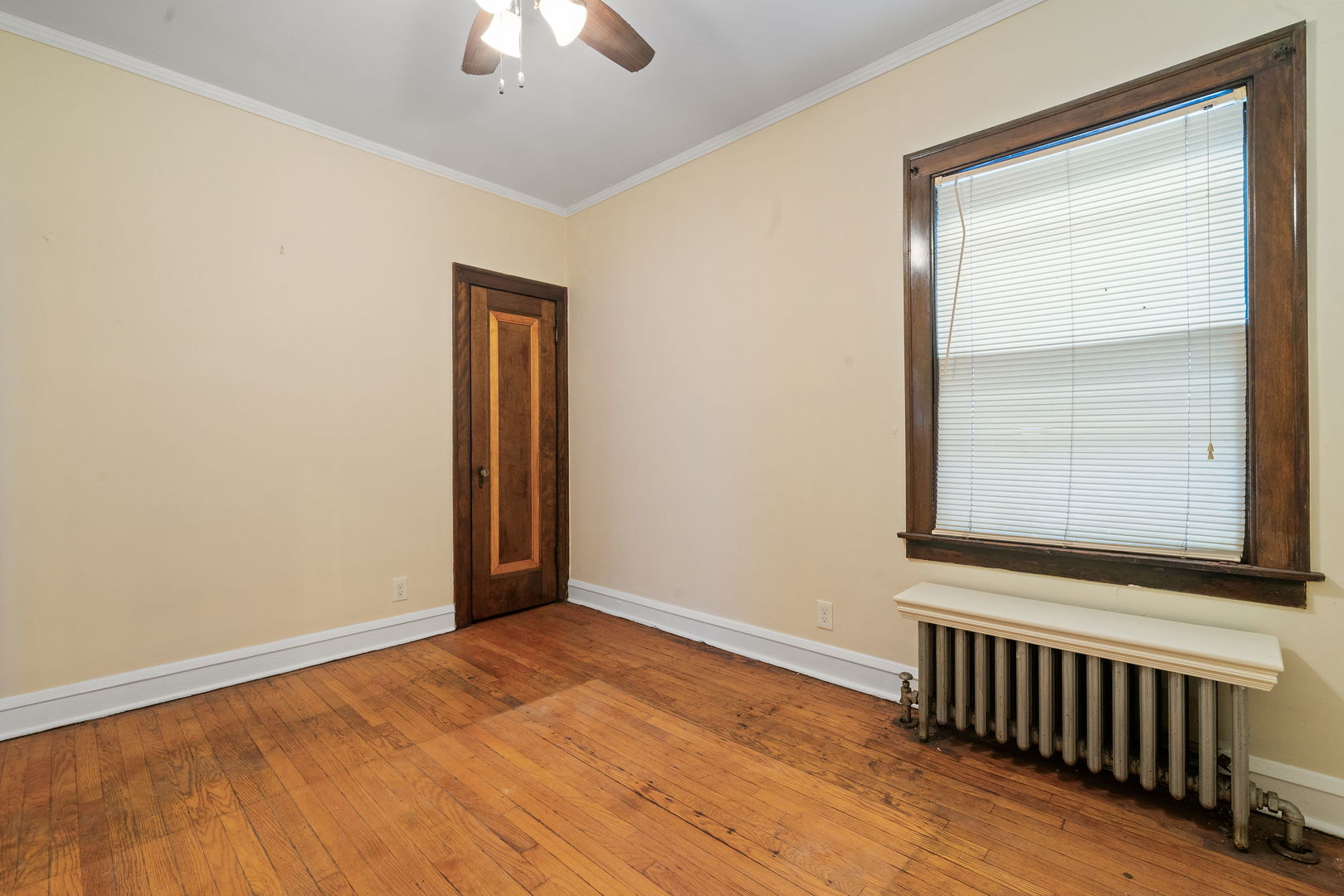 7636 S Winchester Avenue, Chicago, IL 60620