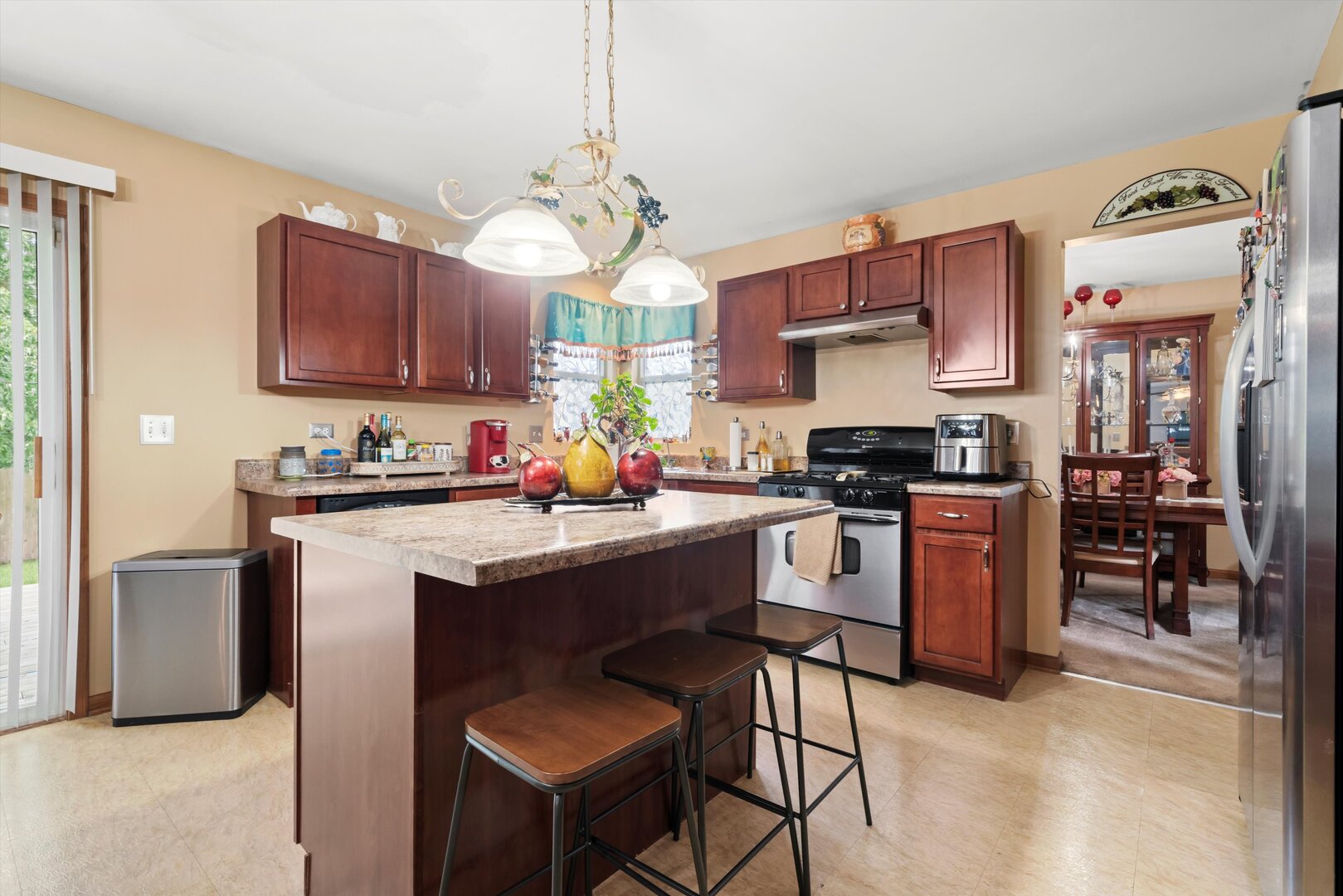 6501 ROTH Drive, Joliet, IL 60431