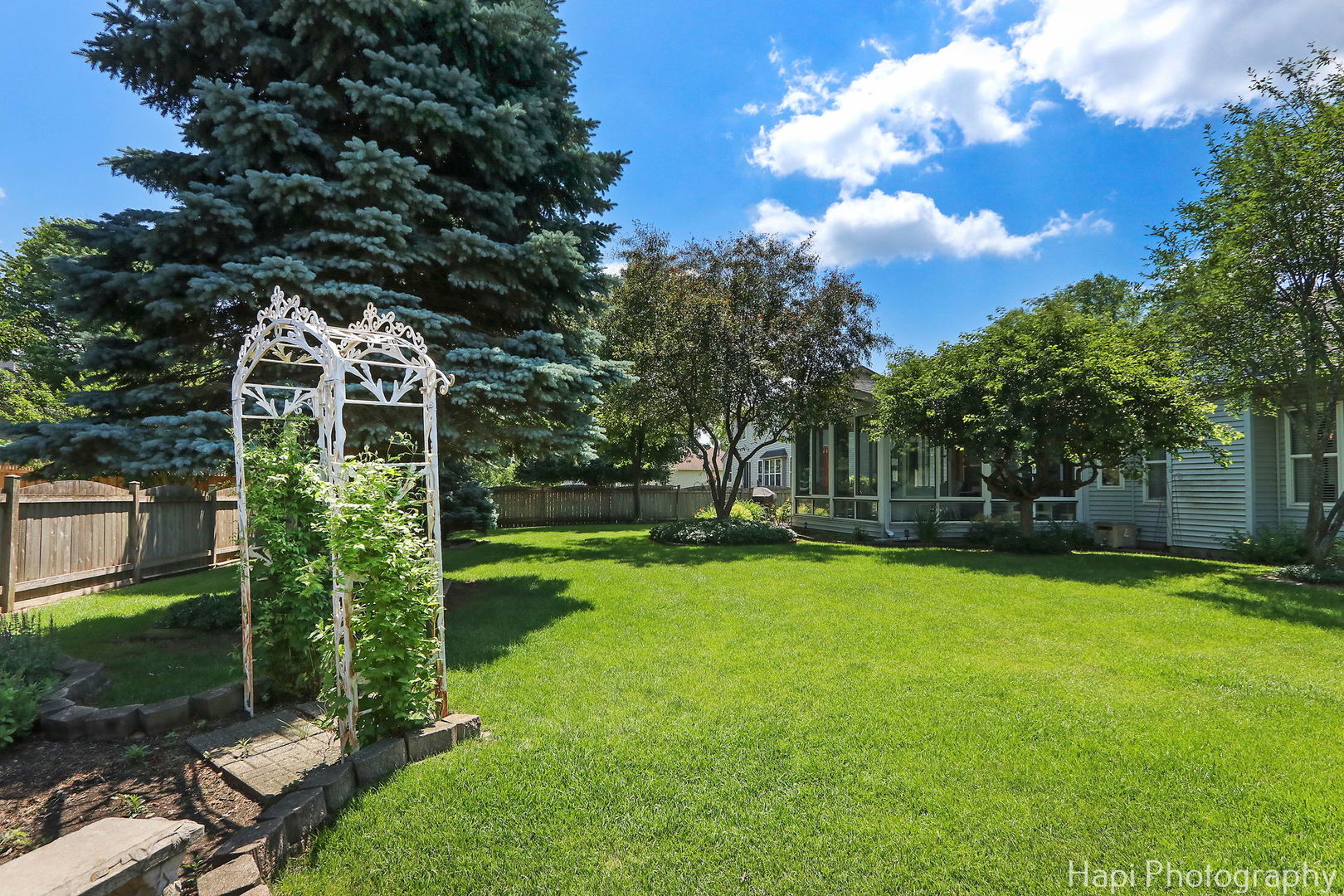 318 Inverness Trail, McHenry, IL 60050