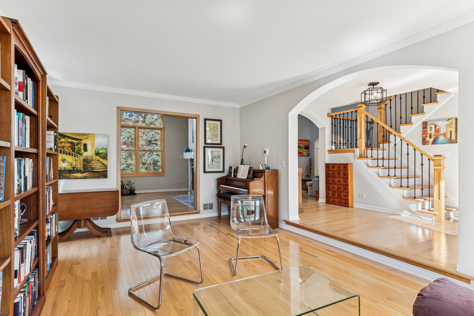 941 E Rosewood Avenue, Naperville, IL 60563