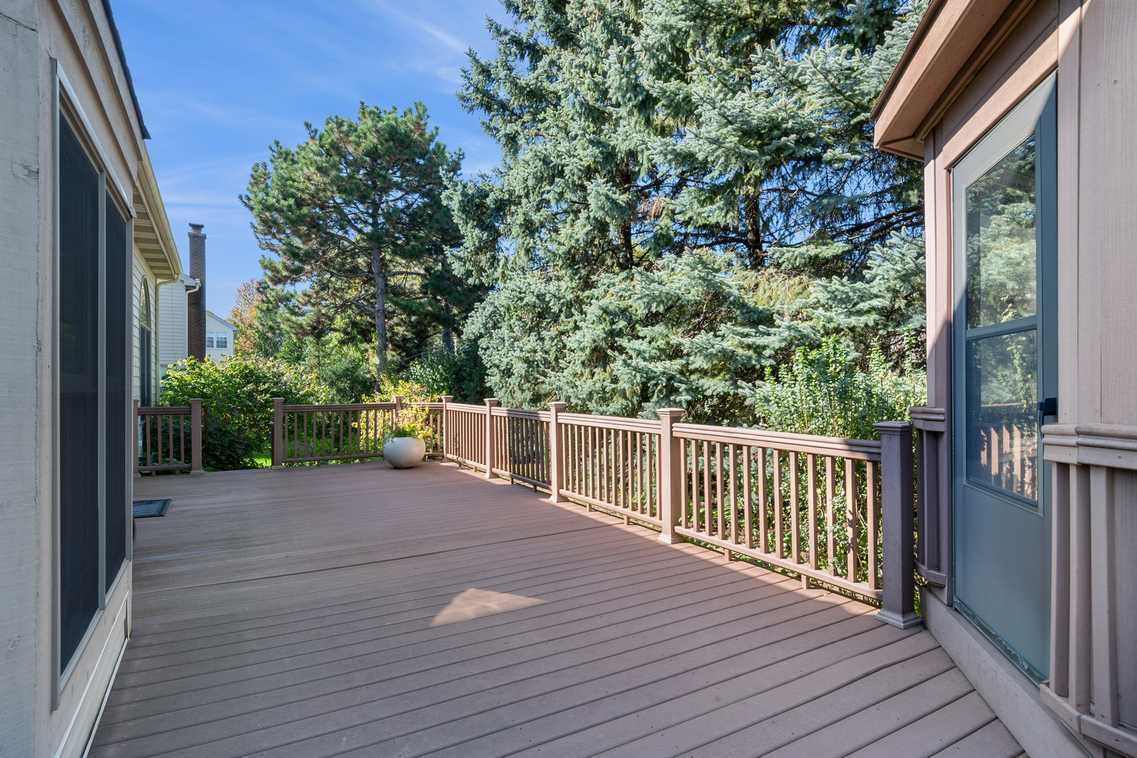 941 E Rosewood Avenue, Naperville, IL 60563