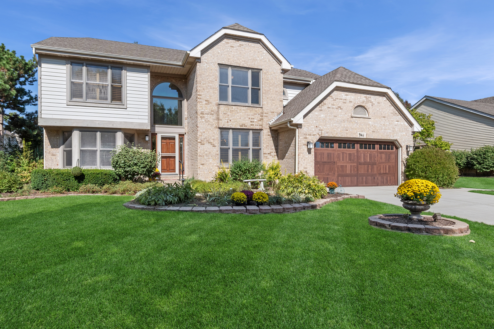 941 E Rosewood Avenue, Naperville, IL 60563