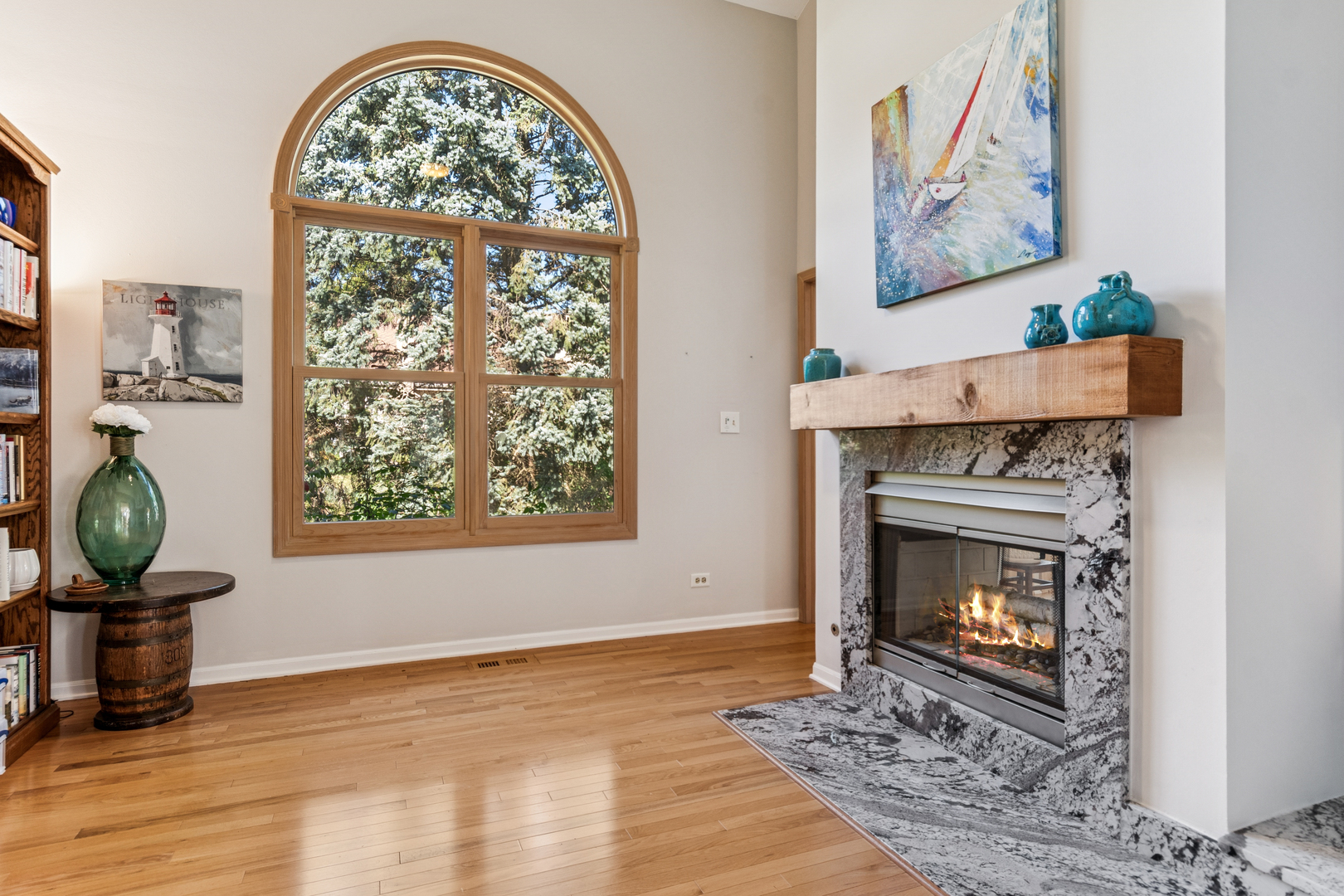 941 E Rosewood Avenue, Naperville, IL 60563