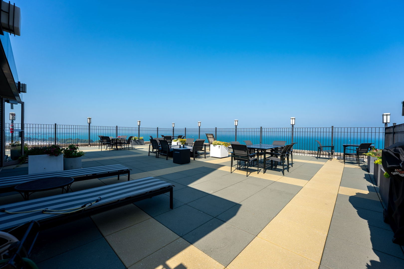 2970 N Lake Shore Drive #18D, Chicago, IL 60657