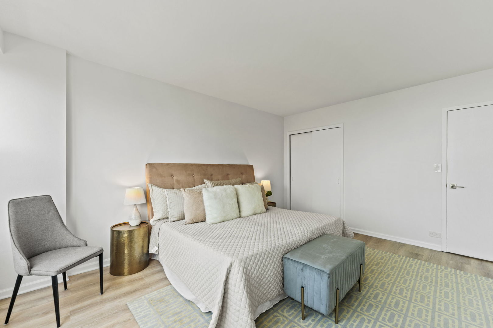 2970 N Lake Shore Drive #18D, Chicago, IL 60657