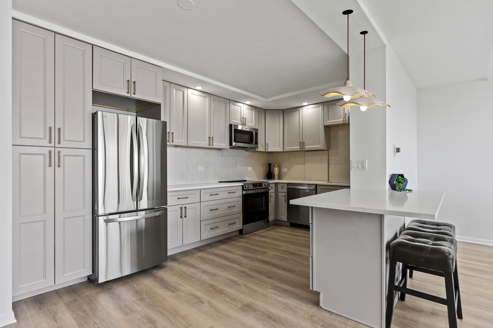 2970 N Lake Shore Drive #18D, Chicago, IL 60657