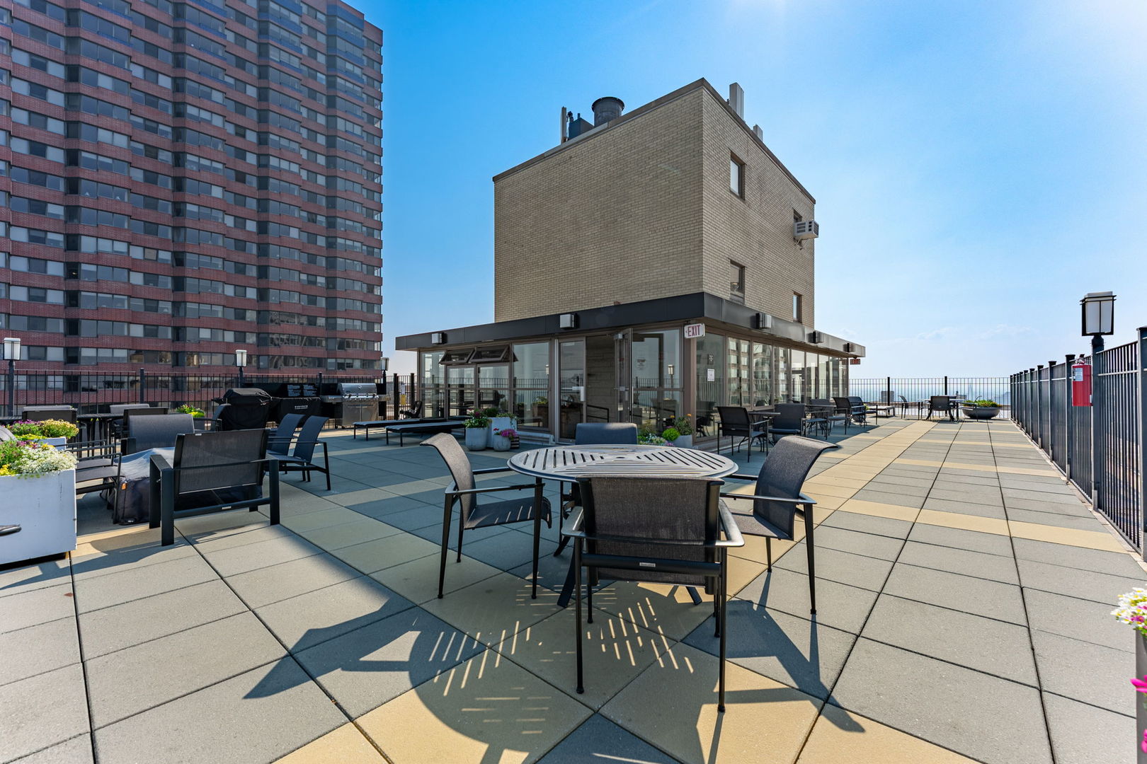 2970 N Lake Shore Drive #18D, Chicago, IL 60657