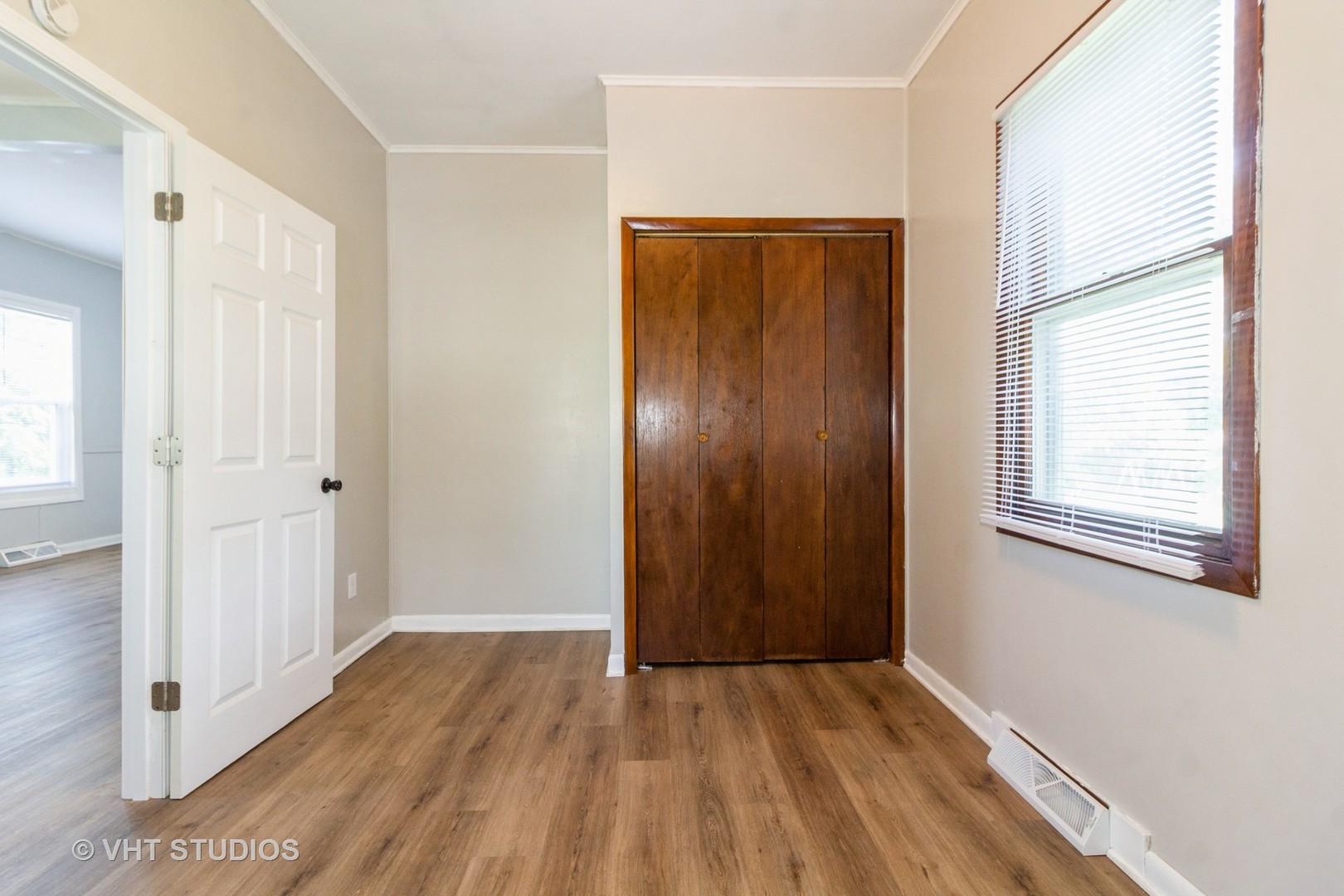 92 W 37 Street, Steger, IL 60475
