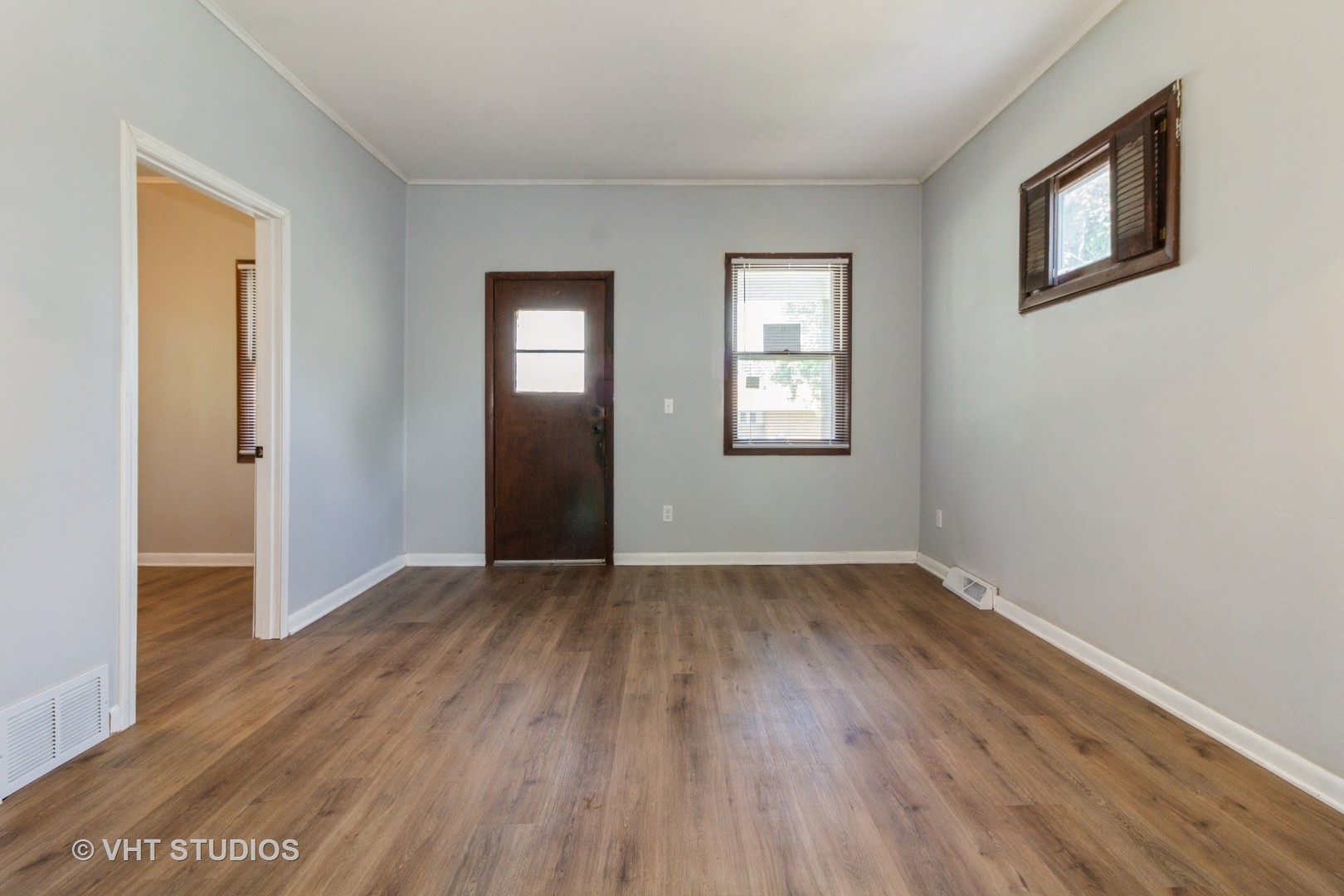 92 W 37 Street, Steger, IL 60475