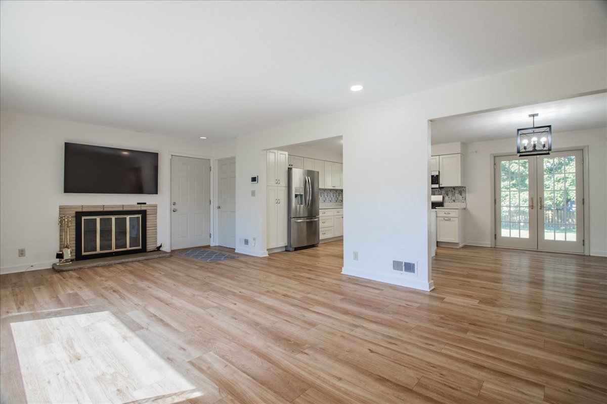 1621 Mayfield Avenue, Joliet, IL 60435