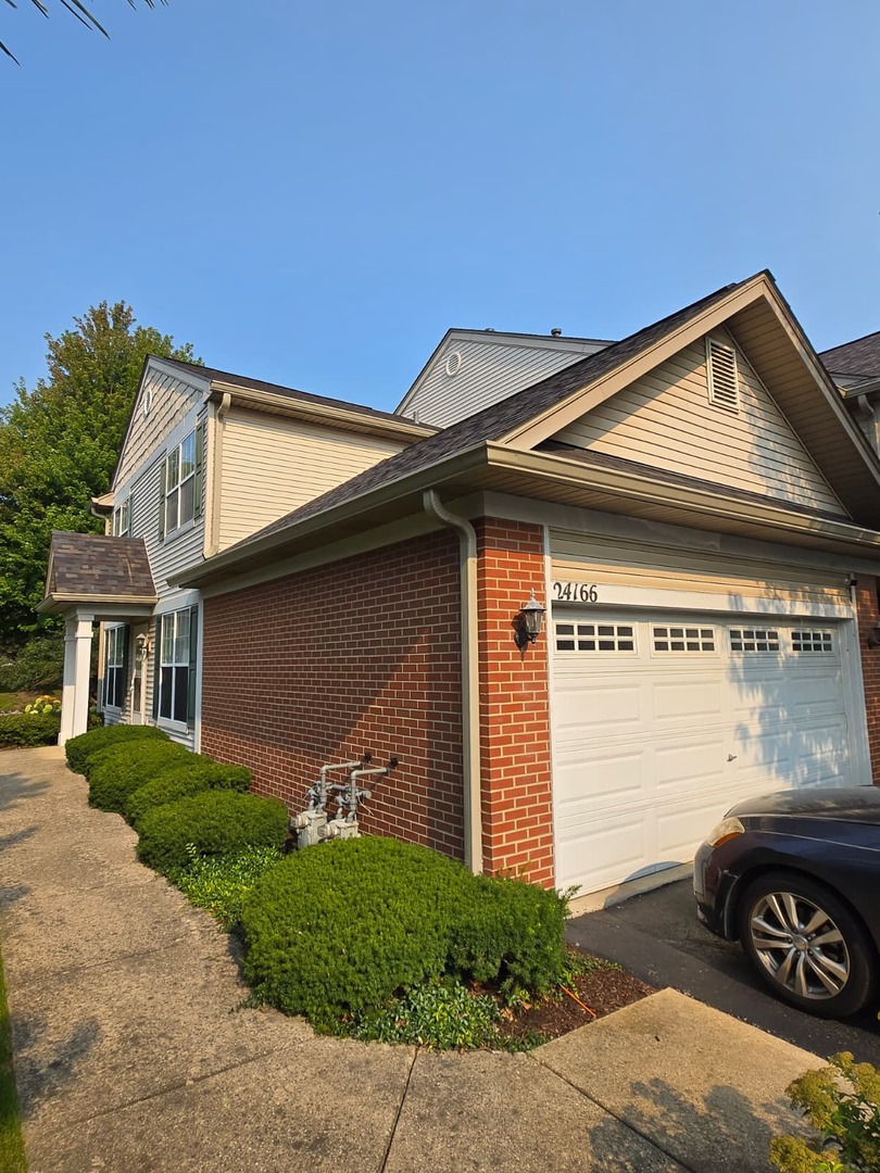 24166 WALNUT Circle #24166, Plainfield, IL 60585
