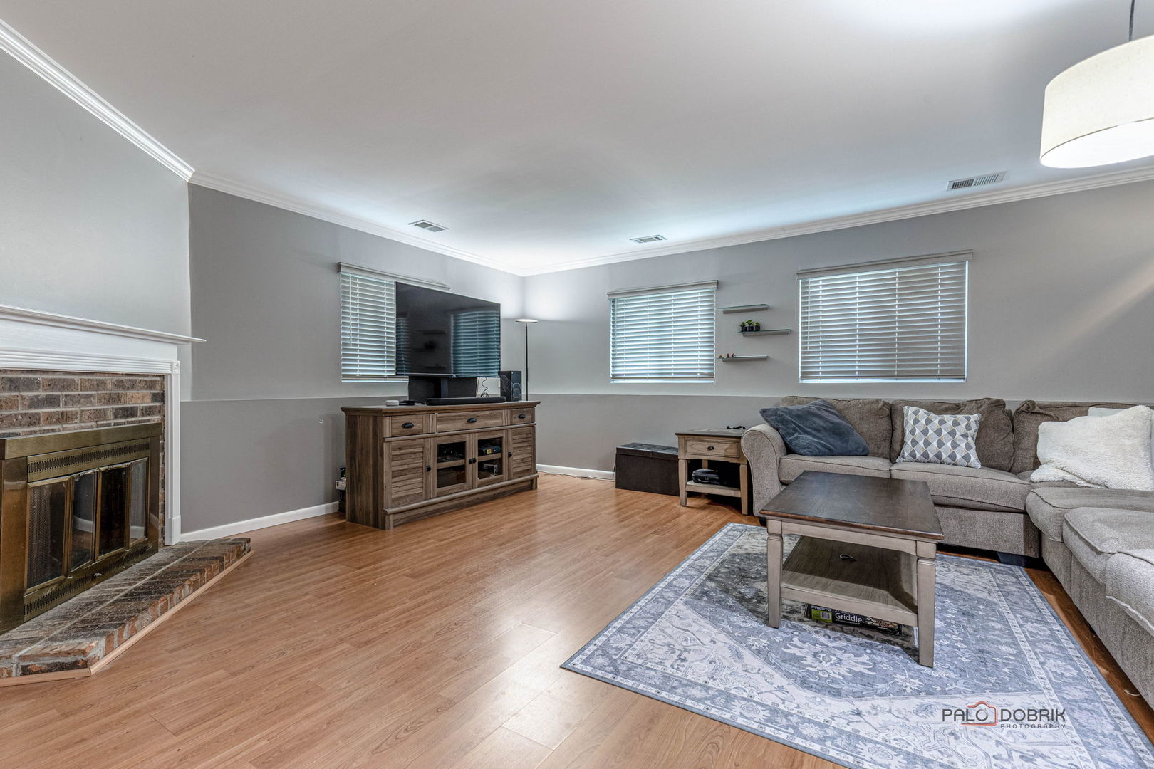 713 N Lakeside Drive, Vernon Hills, IL 60061