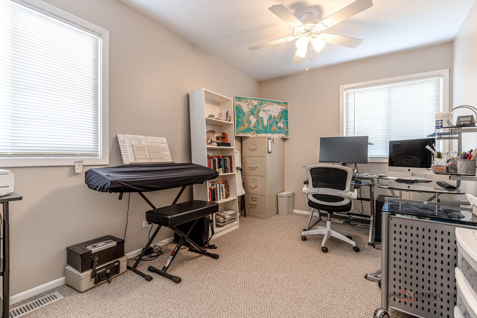 713 N Lakeside Drive, Vernon Hills, IL 60061