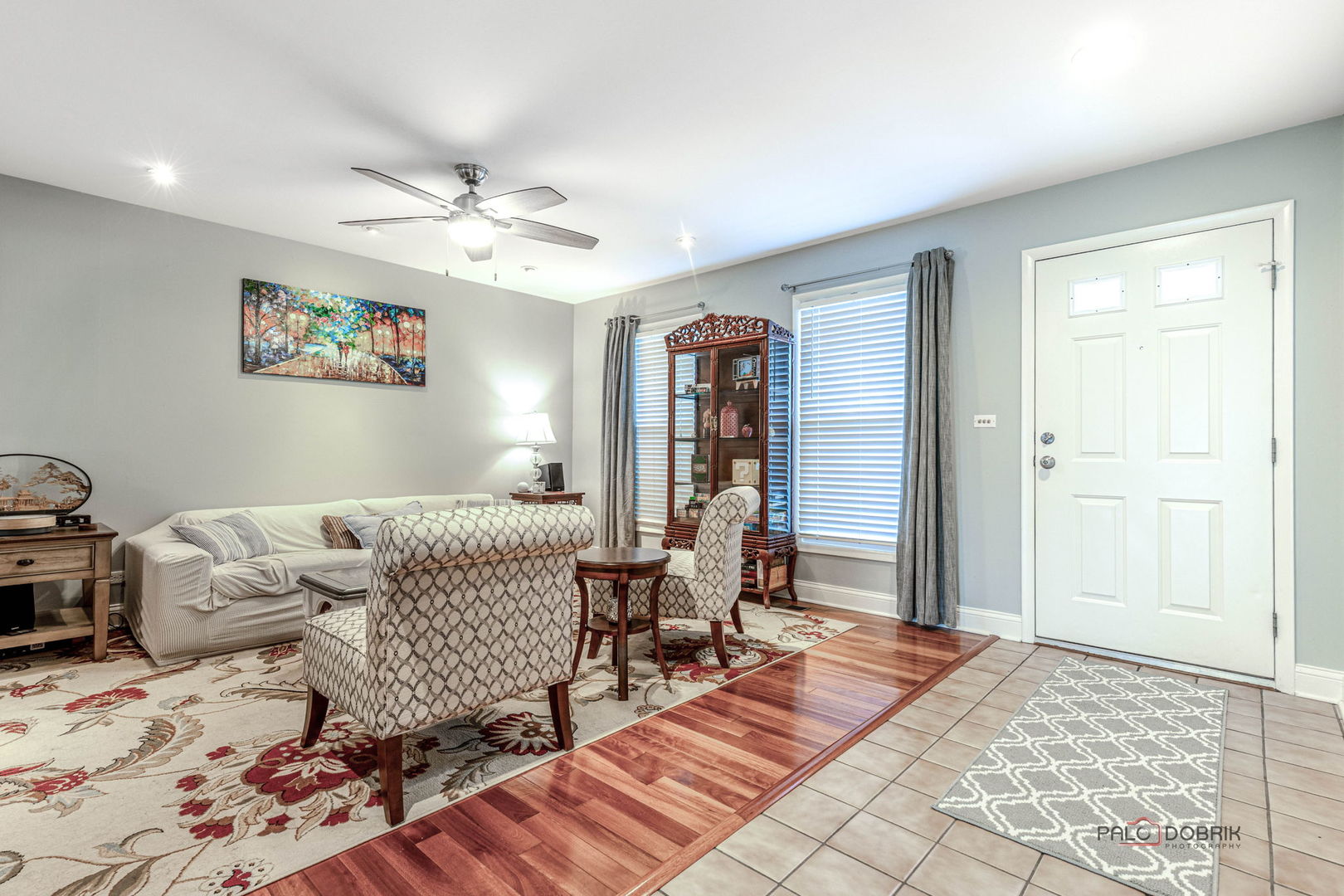 713 N Lakeside Drive, Vernon Hills, IL 60061