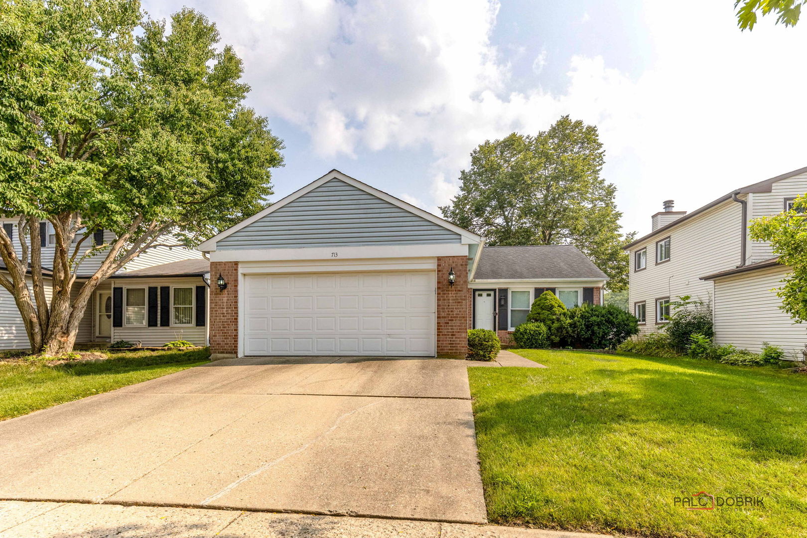 713 N Lakeside Drive, Vernon Hills, IL 60061