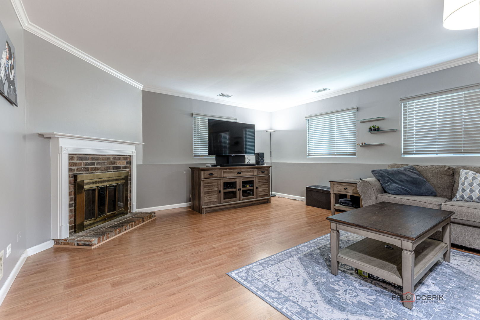 713 N Lakeside Drive, Vernon Hills, IL 60061