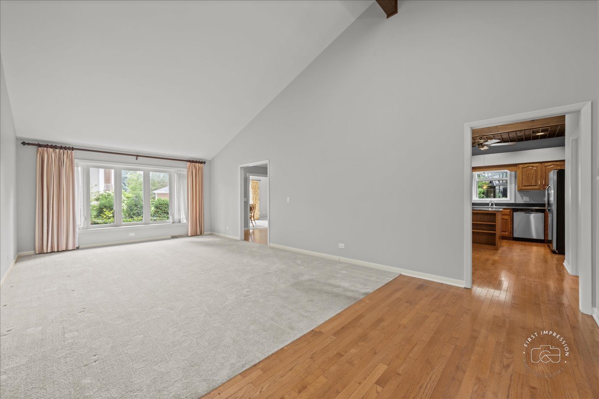 1105 W Bauer Road, Naperville, IL 60563