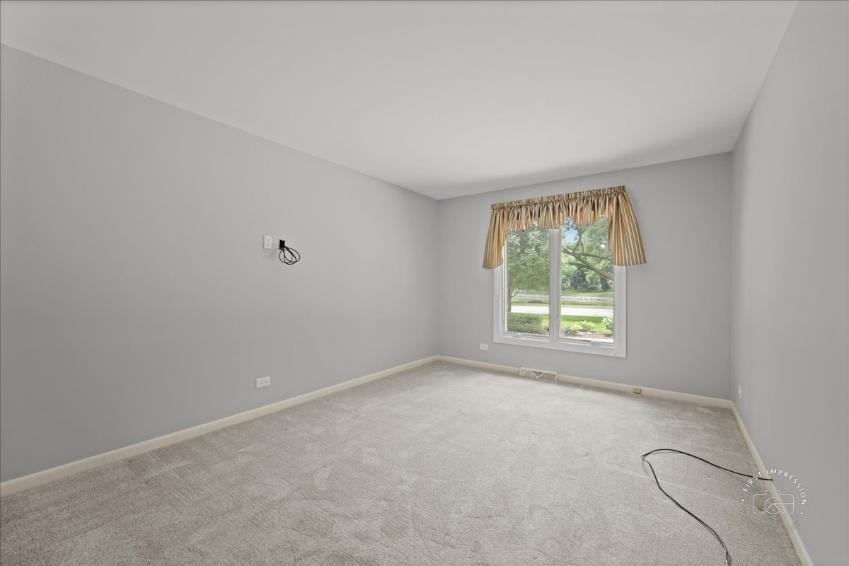 1105 W Bauer Road, Naperville, IL 60563