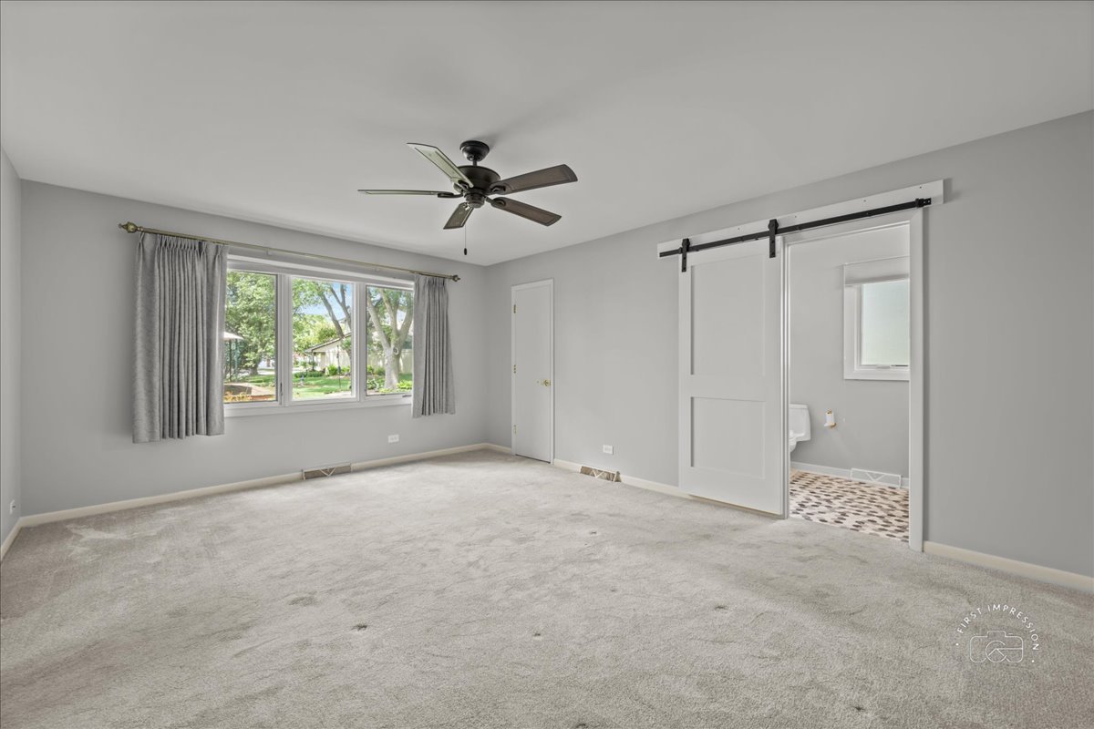1105 W Bauer Road, Naperville, IL 60563