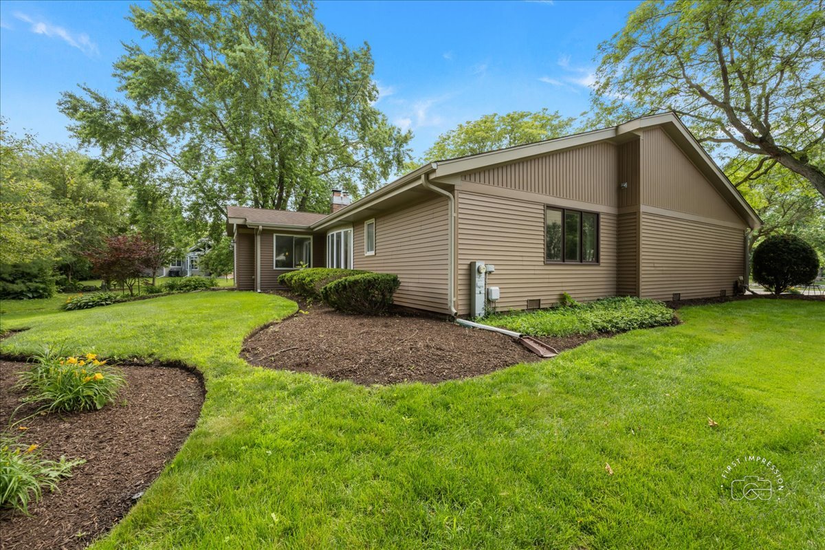 1105 W Bauer Road, Naperville, IL 60563