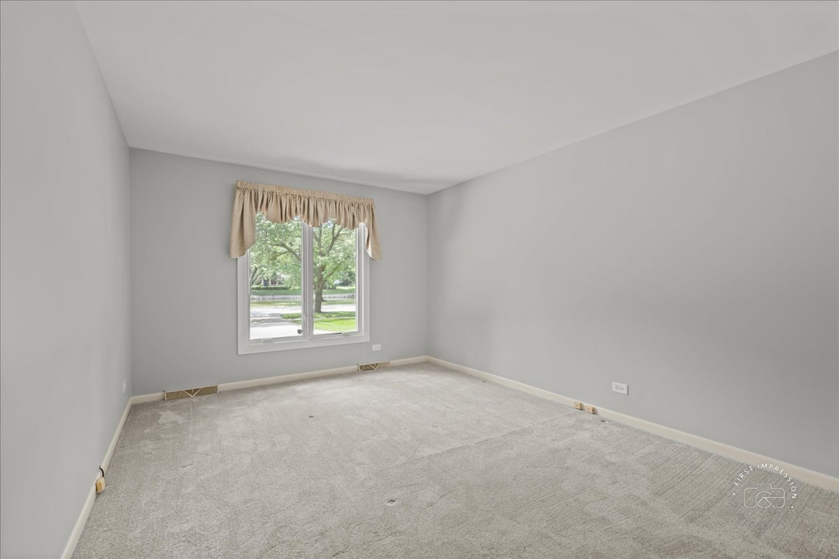 1105 W Bauer Road, Naperville, IL 60563