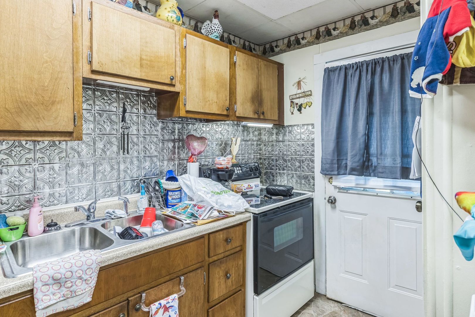 216 E Franklin Street, Olney, IL 62450