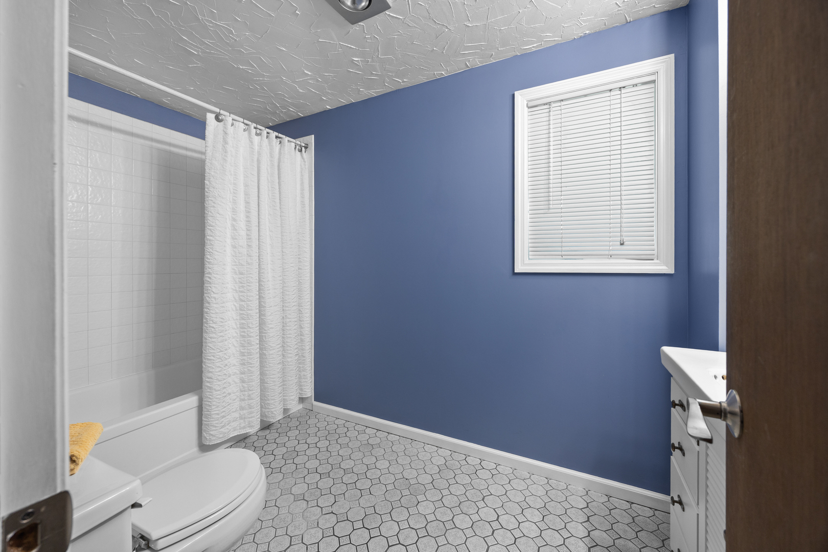 34052 N Fischer Drive, Ingleside, IL 60041