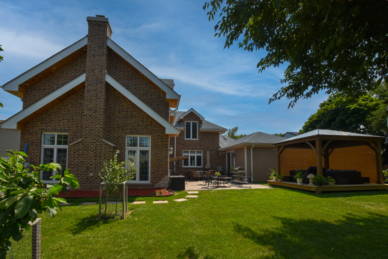 1024 Parker Drive, Schaumburg, IL 60194