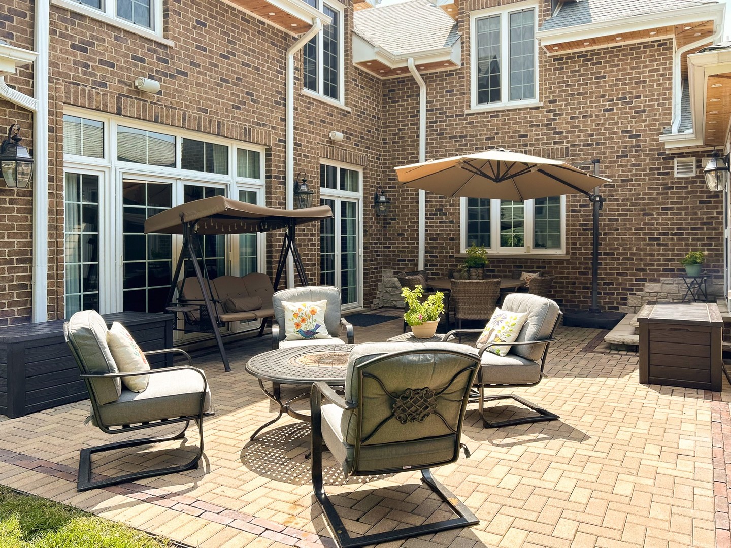 1024 Parker Drive, Schaumburg, IL 60194