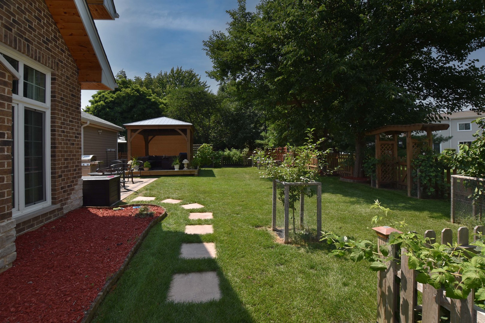 1024 Parker Drive, Schaumburg, IL 60194