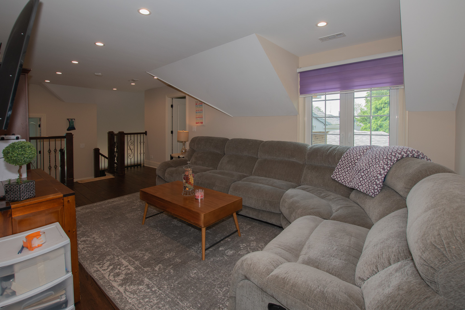 1024 Parker Drive, Schaumburg, IL 60194