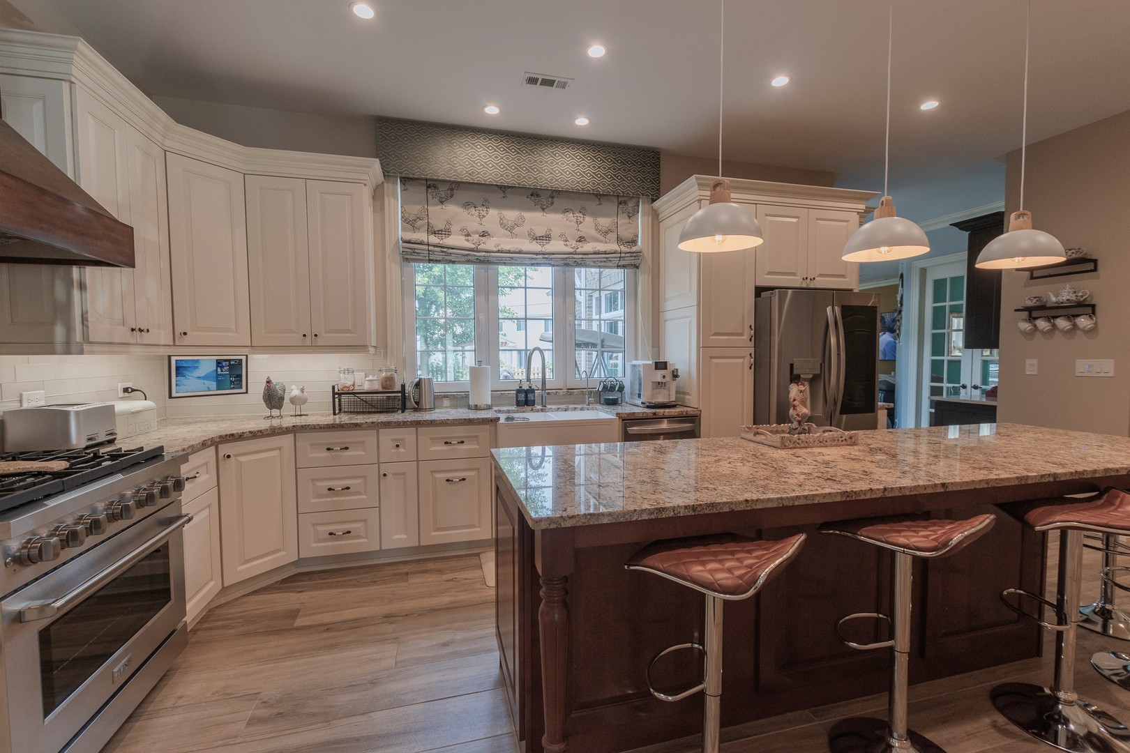 1024 Parker Drive, Schaumburg, IL 60194