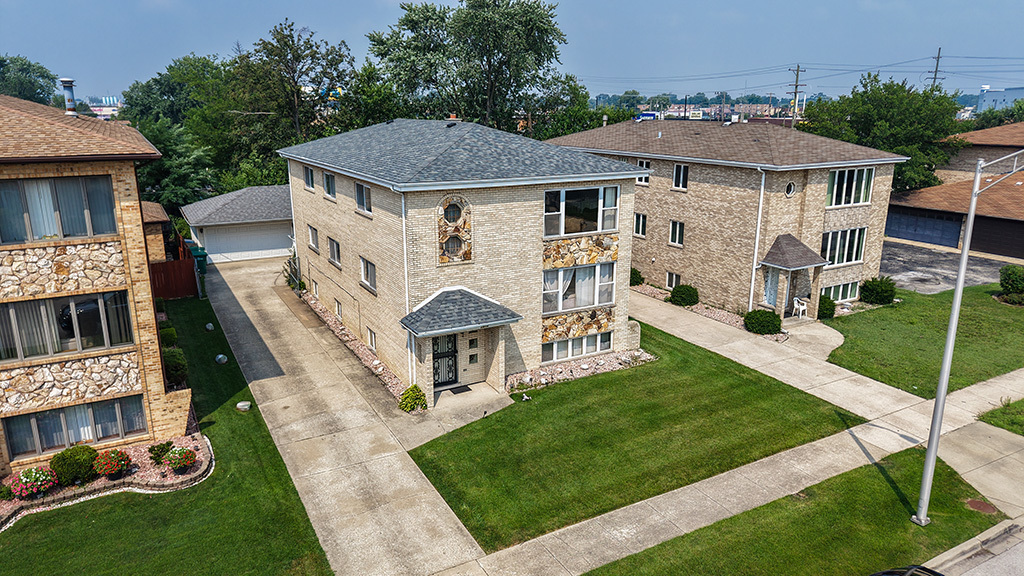 7912 Nordica Avenue, Burbank, IL 60459