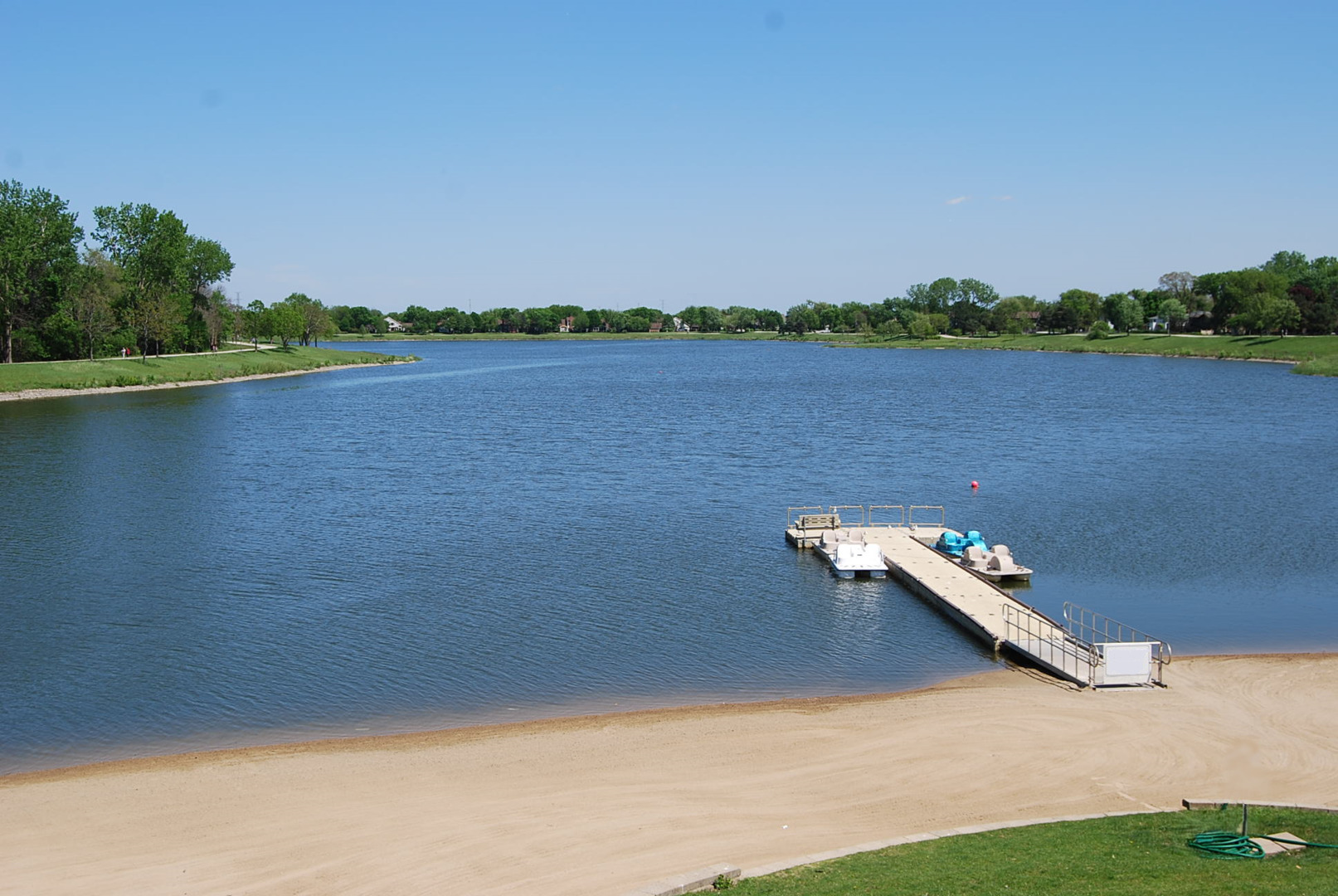 2110 N CHARTER POINT Drive, Arlington Heights, IL 60004