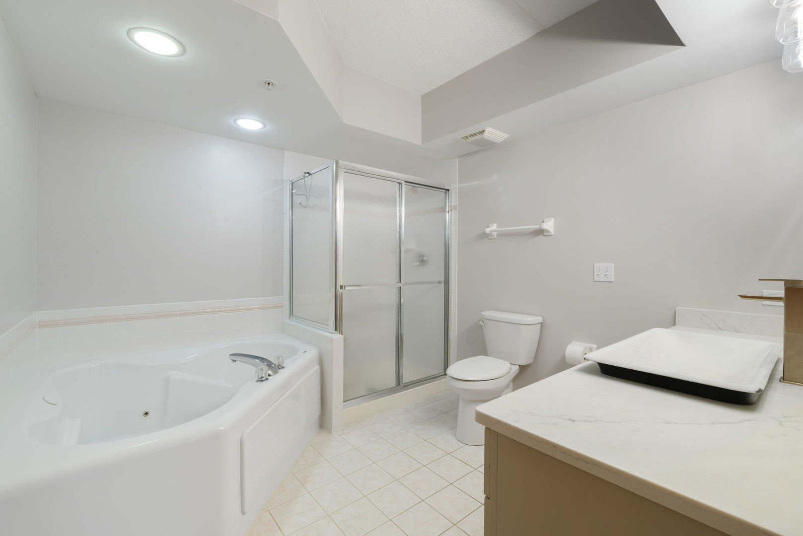 100 N Gary Avenue #304, Wheaton, IL 60187