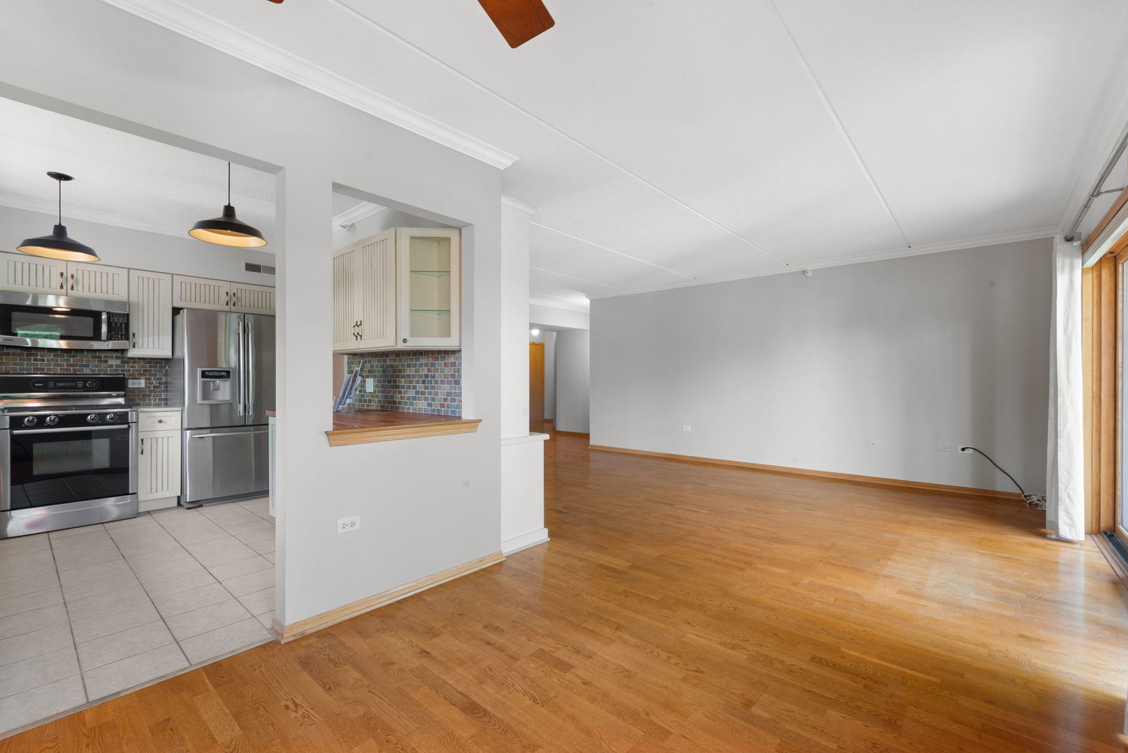 100 N Gary Avenue #304, Wheaton, IL 60187