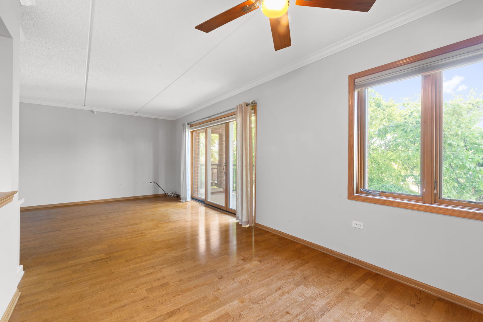 100 N Gary Avenue #304, Wheaton, IL 60187