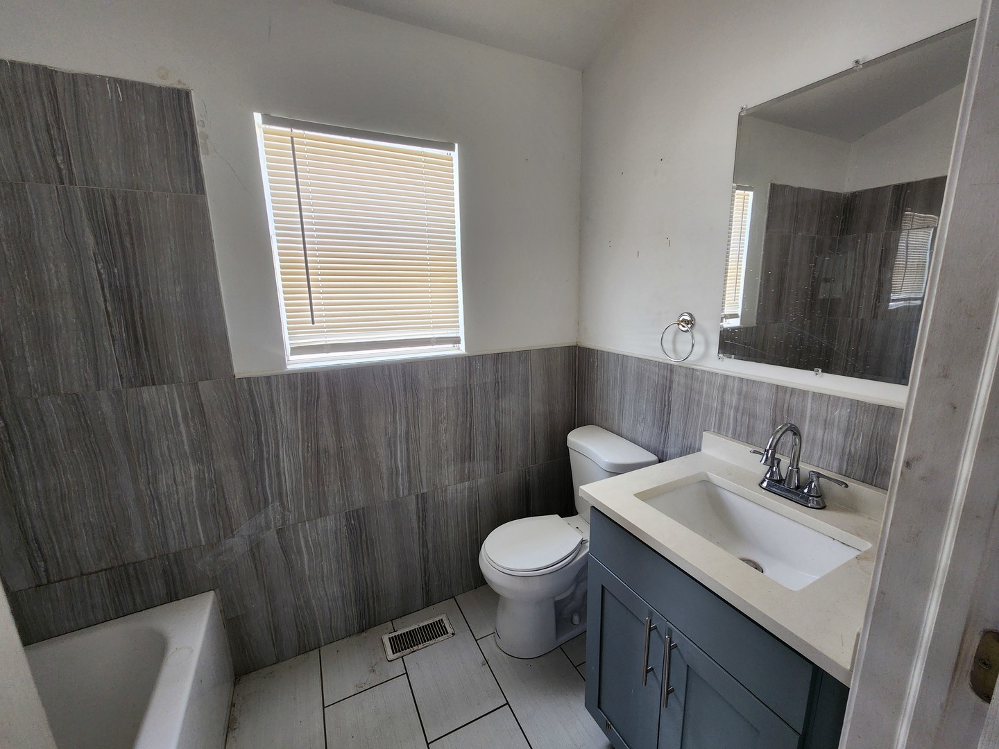 428 Saginaw Avenue, Calumet City, IL 60409