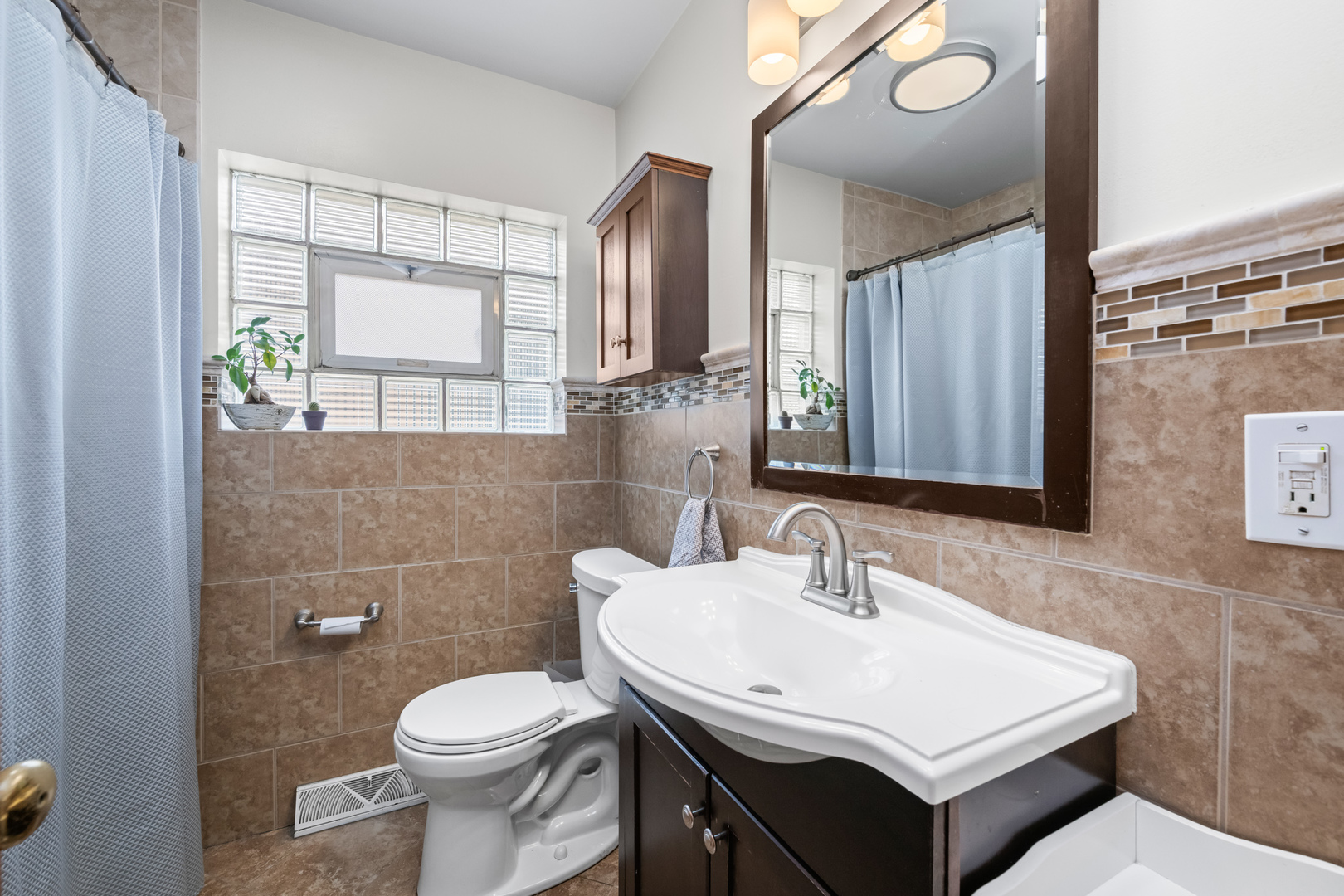 7505 N Oconto Avenue, Chicago, IL 60631