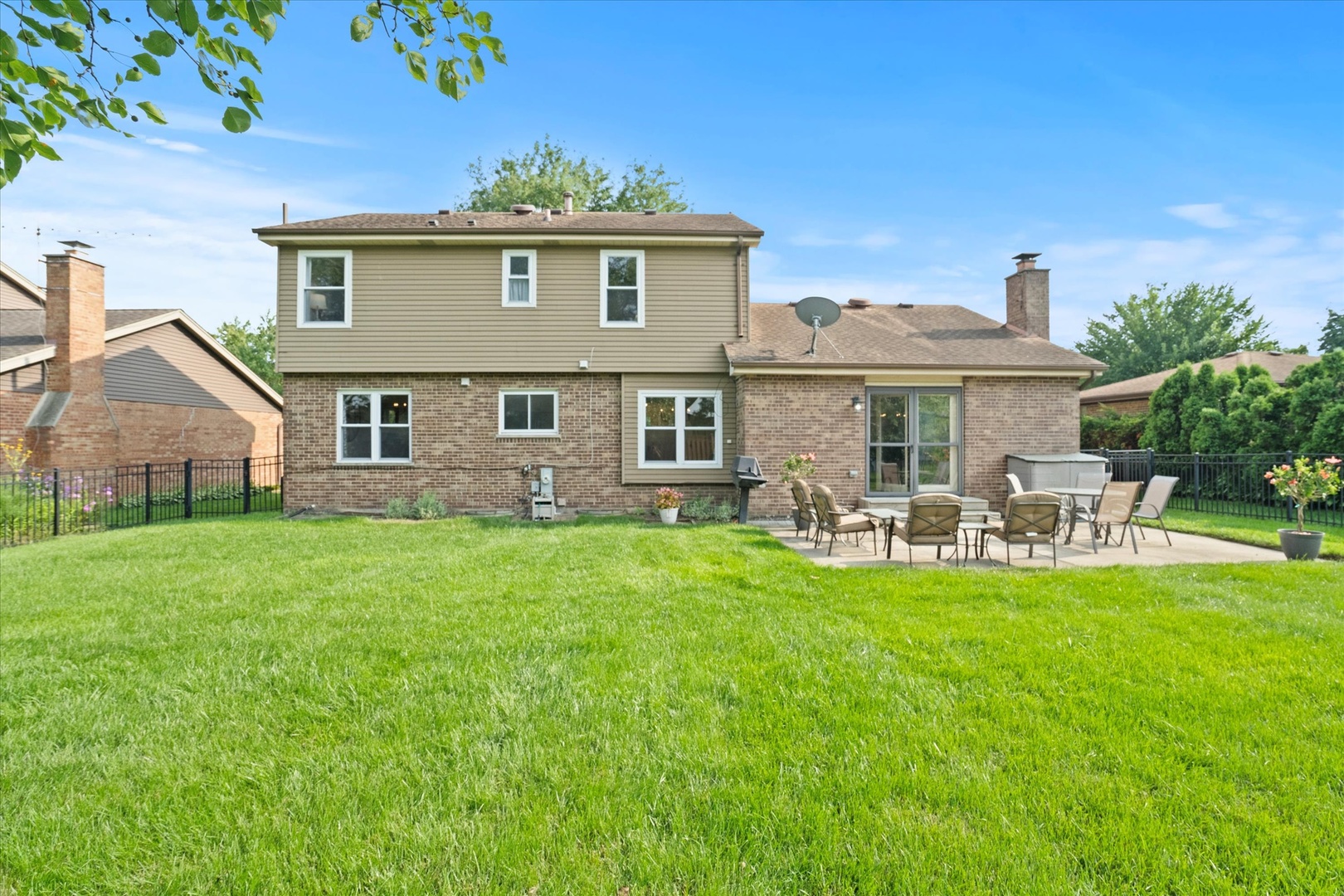 412 W 65th Street, Westmont, IL 60559