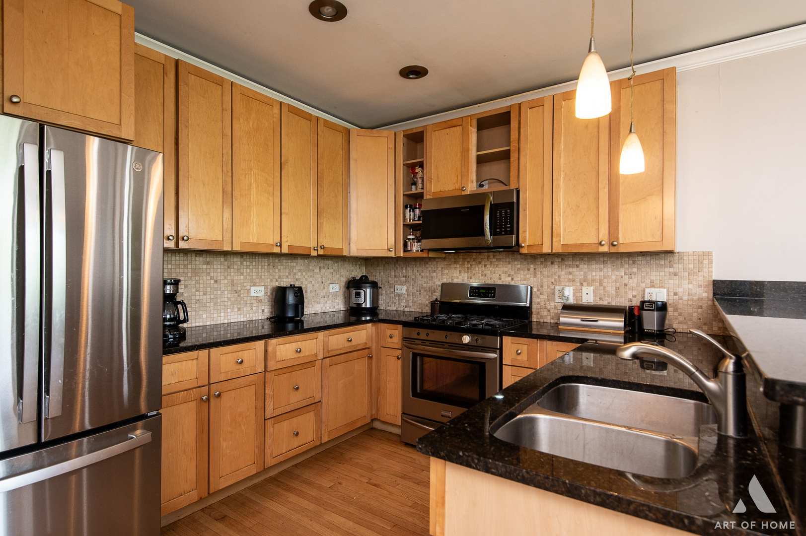 22 S WESTERN Avenue #304, Chicago, IL 60612