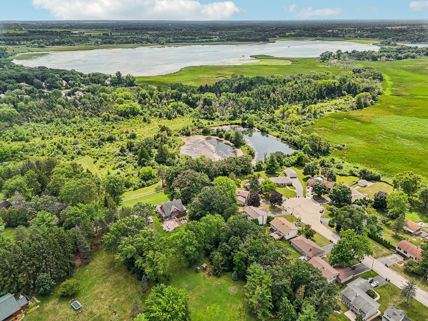 710 Greenbriar Lane, Lindenhurst, IL 60046