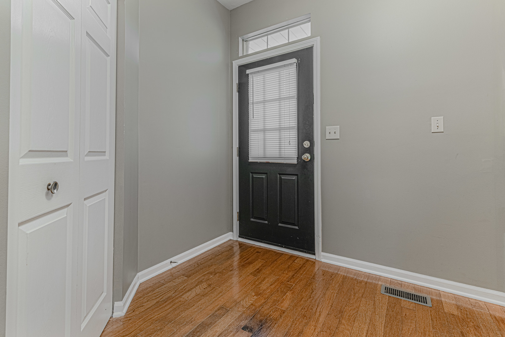 1457 Walnut Hill Avenue #1457, St. Charles, IL 60174
