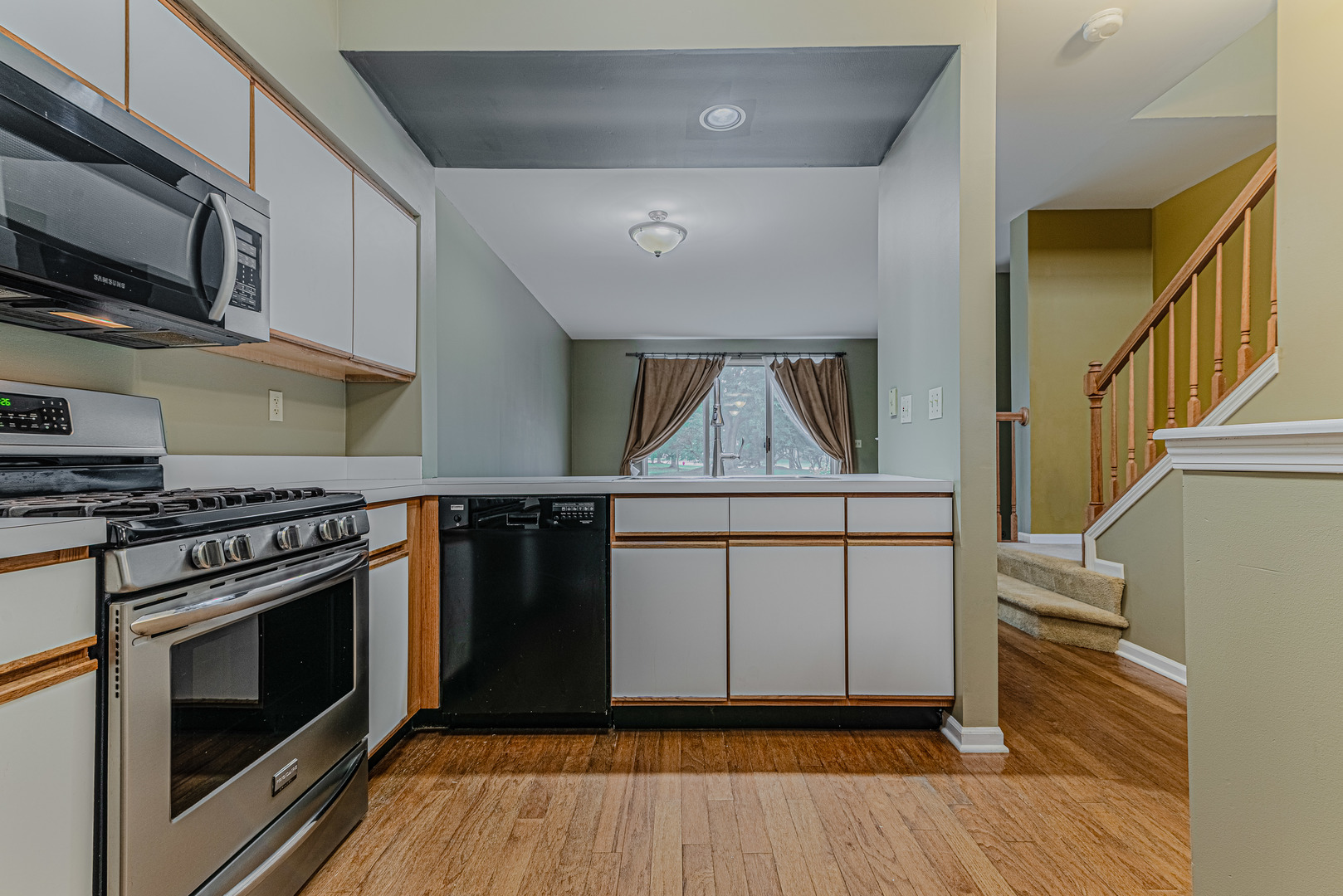 1457 Walnut Hill Avenue #1457, St. Charles, IL 60174