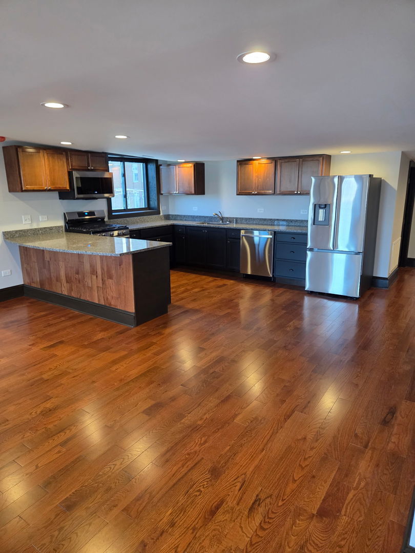 1445 W 16th Street, Chicago, IL 60608
