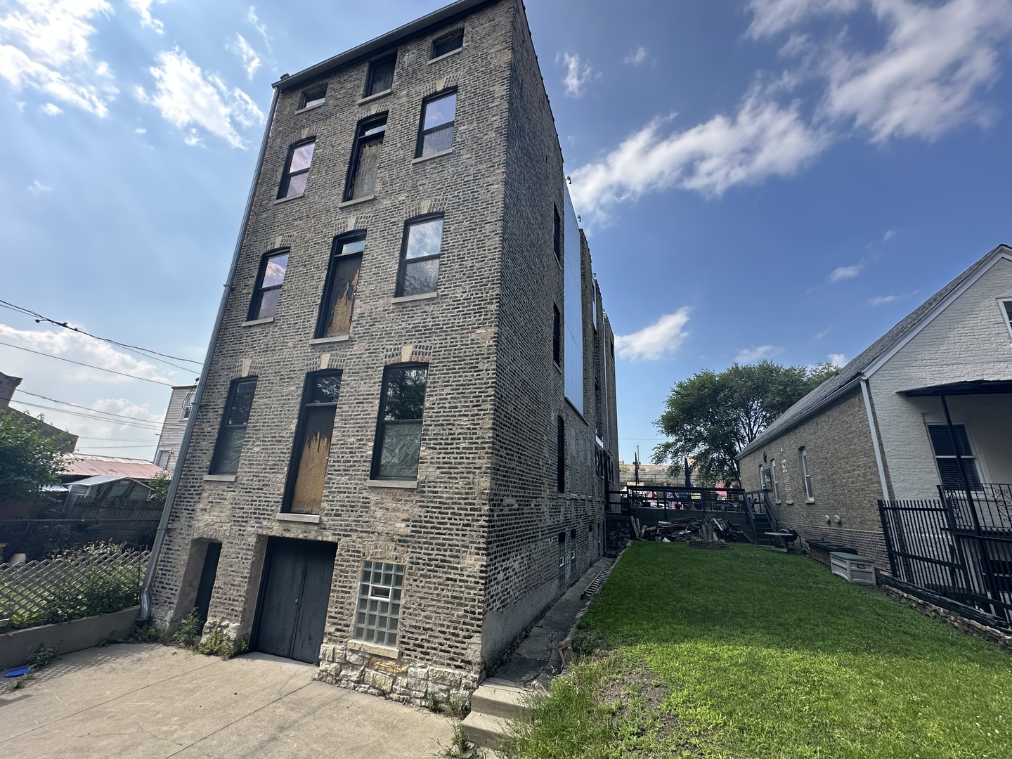 1445 W 16th Street, Chicago, IL 60608