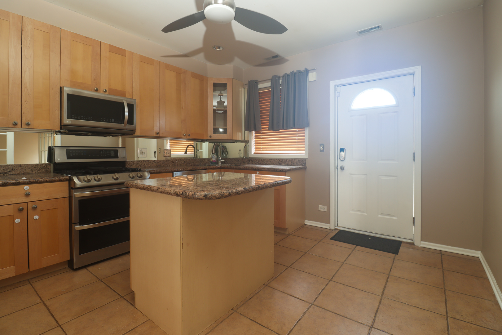 4714 S Evans Avenue, Chicago, IL 60615