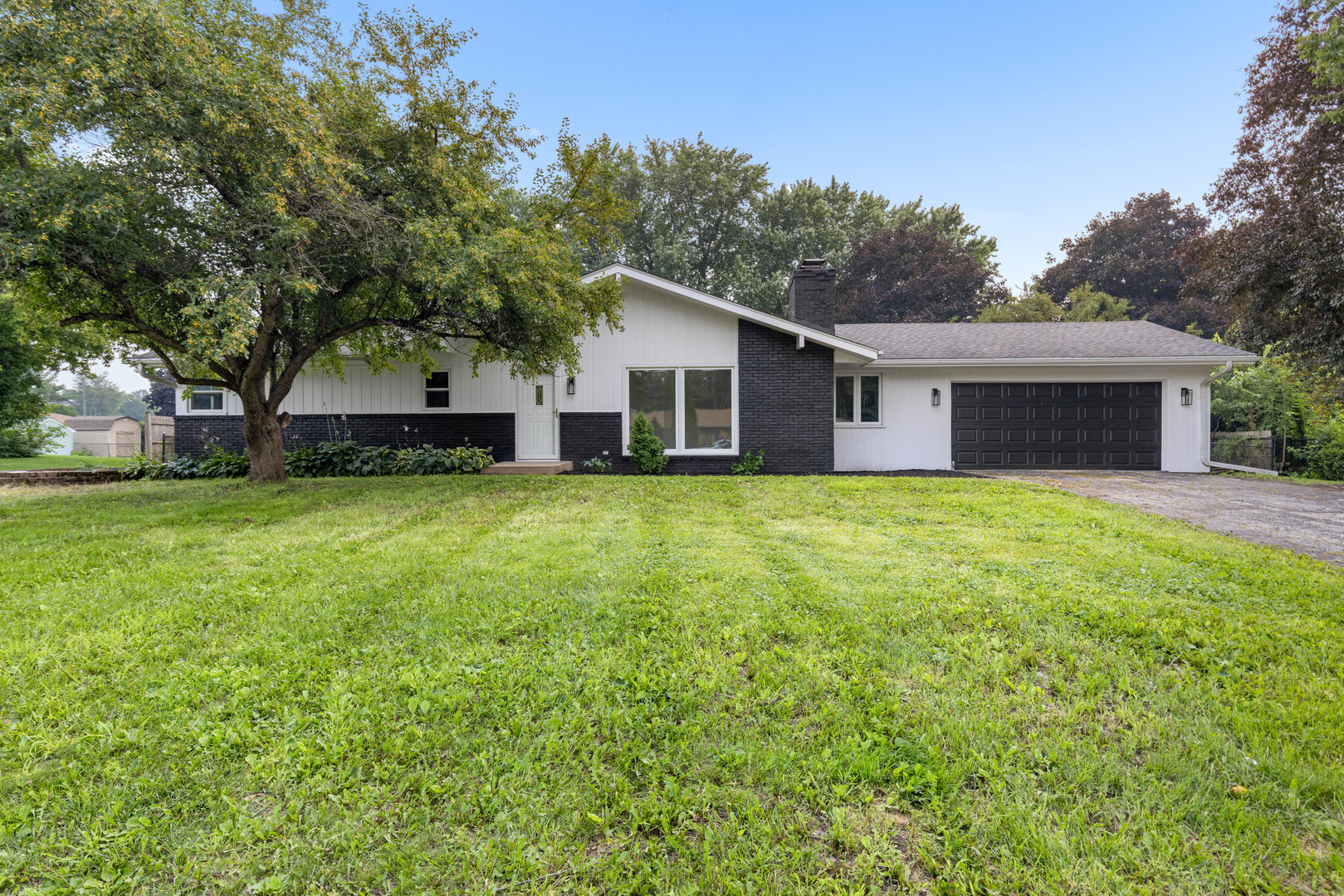 3162 Far Hill Road, Rockford, IL 61109