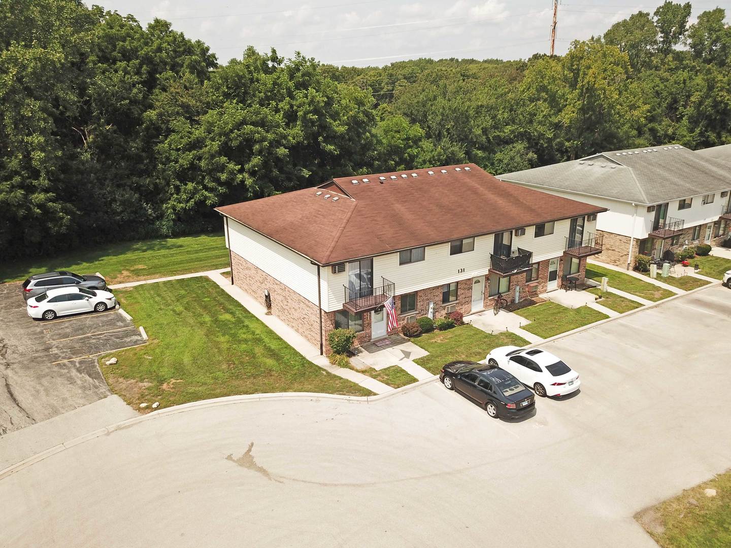 131 Willows Edge Court #A, Willow Springs, IL 60480