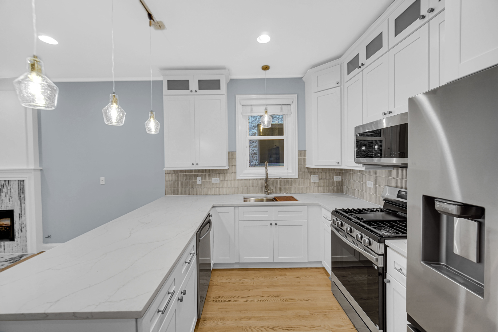 3732 N Kenmore Avenue #2, Chicago, IL 60613